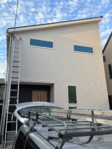 大阪府八尾市　ユニコーンアンテナ破風板設置