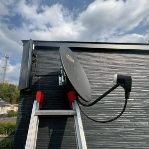 2025年11月8日 山口県周南市大河内I様邸 デザインアンテナと4K8K対応BS/CSアンテナ設置工事