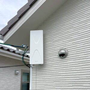 京都府木津川市｜デザインアンテナ外壁設置｜受信性能に優れた26素子デザインアンテナで安定受信