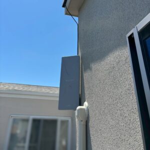 兵庫県芦屋市｜デザインアンテナ外壁設置｜3階建て住宅に新色グレーを外壁設置
